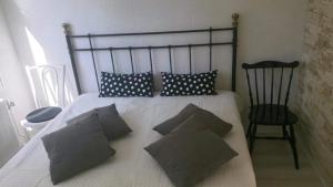 Postel nebo postele na pokoji v ubytování Smålandhaus "Lindhaga" mit Aussicht über Ruskensee
