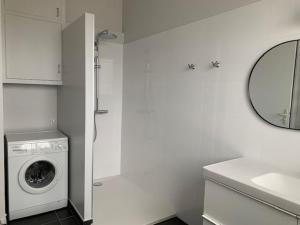 Imagen de la galería de Maison lumineuse avec jardin privatif, proche châteaux de la Loire, tennis gratuit et charme historique - FR-1-581-69, en Châteaudun 6 fotos más