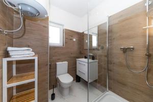 Koupelna v ubytování Apartments by the sea Dobropoljana, Pasman - 22749 + 27 fotografií