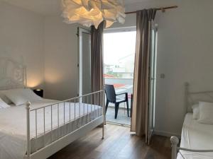 Postel nebo postele na pokoji v ubytování Apartments by the sea Dobropoljana, Pasman - 22749