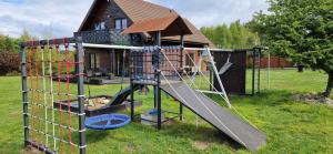 Ο χώρος παιχνιδιού για παιδιά στο Ostoja pod Orlami - Dom