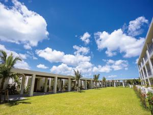 a view of the courtyard of a building at Private condo Kourijima by Coldio Smart Resort in Nakijin