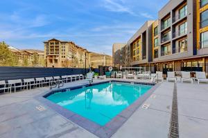 Bazén v ubytování Canyons Resort Village #206 nebo v jeho okolí