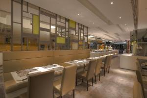 仕德福酒店餐廳或用餐的地方
