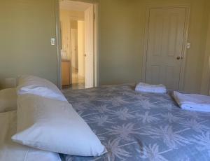 Ένα ή περισσότερα κρεβάτια σε δωμάτιο στο Lazy Days in Jurien Bay