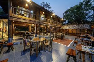 En restaurang eller annat matställe på Gateway inn Puluong