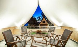 Balkón nebo terasa v ubytování Bikini Villas Koh Chang