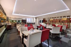 Restaurace v ubytování Four Star by Trans Hotel