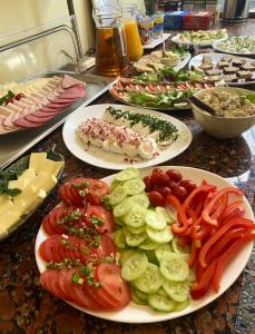 Jedlo v ubytovaní bed & breakfast alebo blízkom okolí