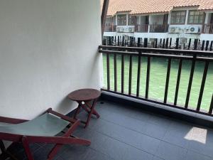 Balkón nebo terasa v ubytování water chalet port dickson- private