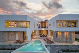 Πισίνα στο ή κοντά στο Villa di Polisane
