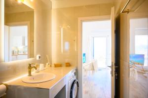 Ванна кімната в Althea Villa by breathtaking view