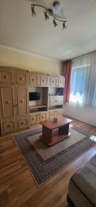 Kuchyň nebo kuchyňský kout v ubytování Bástya Apartmanház