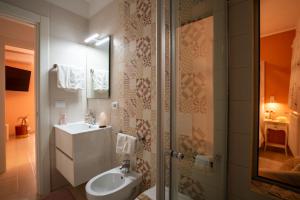 Phòng tắm tại Petali Rosa - Dimora Peonia