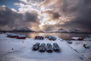 Dyrøy Holiday - Lodge with Jacuzzi tokom zime