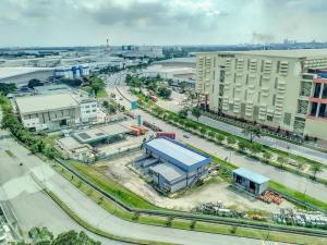 una vista panoramica su una città con edifici e strade di Menara Suria V12 Sovo Subang Jaya by Idealhub a Subang Jaya