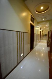 舍地Hotel Yogiraj的相册照片