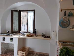 Η κουζίνα ή μικρή κουζίνα στο Al Castello House by Holiday World