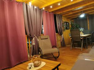 Posezení v ubytování Mobile home Linico