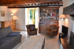 Posezení v ubytování Le Hameau du Château Bourgogne Morvan + 38 fotografií