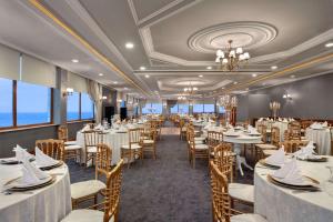 Restaurace v ubytování La Quinta by Wyndham Giresun