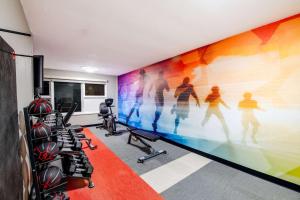 Fitness centrum a/nebo fitness zařízení v ubytování Clarion Pointe Rhinelander Downtown