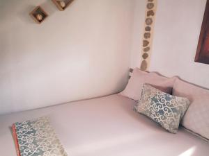 Un pat sau paturi într-o cameră la Marions Home