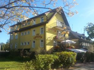 Budova, kde se hotel nachází