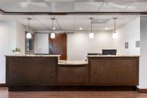 Vstupní hala nebo recepce v ubytování Comfort Inn Dallas North Love Field Airport + 37 fotografií