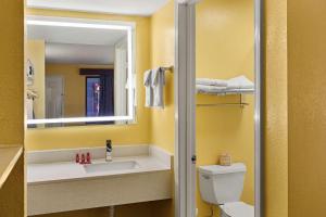 Koupelna v ubytování SureStay by Best Western Gulfport