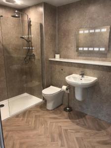 Ένα μπάνιο στο The Gilvenbank Hotel +29 φωτογραφίες