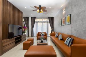 TV a/nebo společenská místnost v ubytování Hai Hội Villa Hoi An