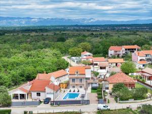 Phong cảnh thiên nhiên gần biệt thự