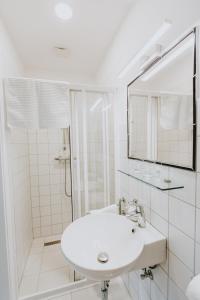 A bathroom at Villa Mimi