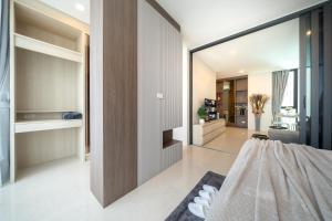 Ένα ή περισσότερα κρεβάτια σε δωμάτιο στο The best holiday suite room +19 φωτογραφίες