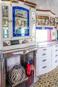 Fotografija v galeriji nastanitve Custom Airstream at Valentia Island Escape v mestu Valentia Island