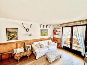 Postel nebo postele na pokoji v ubytování Apartment Chesa Tschierv II 30 by Interhome + 20 fotografií