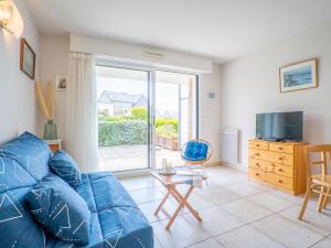 Μια τηλεόραση ή/και κέντρο ψυχαγωγίας στο Apartment Résidence Villa Cassandre by Interhome
