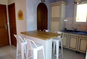 Φωτογραφία από το άλμπουμ του Charmante maison avec piscine à Saint-Hippolyte-le-Graveyron 46 m² ! σε Saint-Hippolyte-le-Graveyron