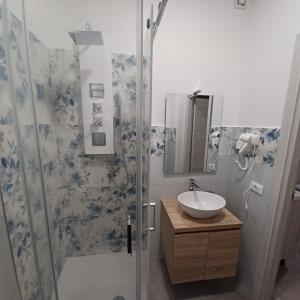 Koupelna v ubytování ACRONE GUEST HOUSE Centro Città (Locazione Turistica)
