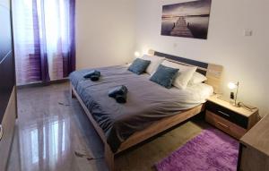 Posteľ alebo postele v izbe v ubytovaní Lovely Apartment In Banjole With Wifi