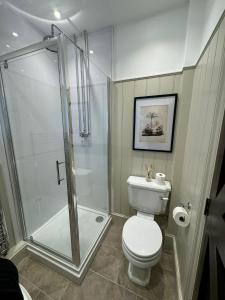 Bilik mandi di Woolpack Inn