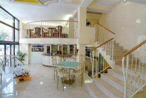 Fotografie z fotogalerie ubytování Hotel Ristorante Commercio v destinaci Salò