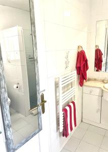 Phòng tắm tại Charming Spanish Villa