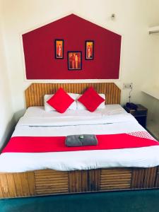 Кровать или кровати в номере Sanmiro Lodge