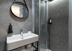 Koupelna v ubytování Le Vert Suites Platres