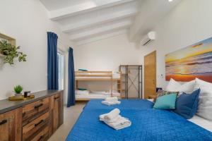 Ένα ή περισσότερα κρεβάτια σε δωμάτιο στο Villa Martina by IstriaLux +40 φωτογραφίες