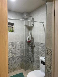 Um banheiro em Telavi