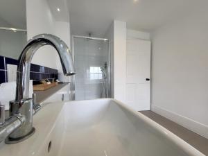 Ένα μπάνιο στο 16 Castlegate YORK +65 φωτογραφίες
