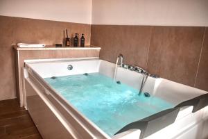 Fotografie z fotogalerie ubytování Ballarò Suite Apartment v destinaci Palermo + 52 fotografií